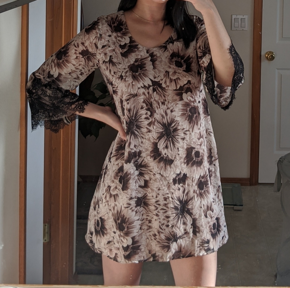Bell sleeved boho style mini dress